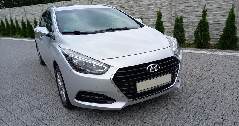 Hyundai i40 cena 58500 przebieg: 179250, rok produkcji 2017 z Siedlce małe 742